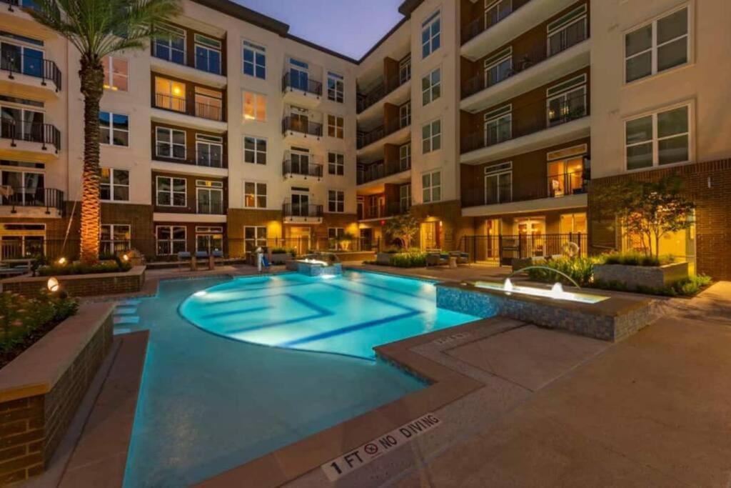 יוסטון Luxury Apartment With King Bed And Pool And Free Parking 4 מראה חיצוני תמונה
