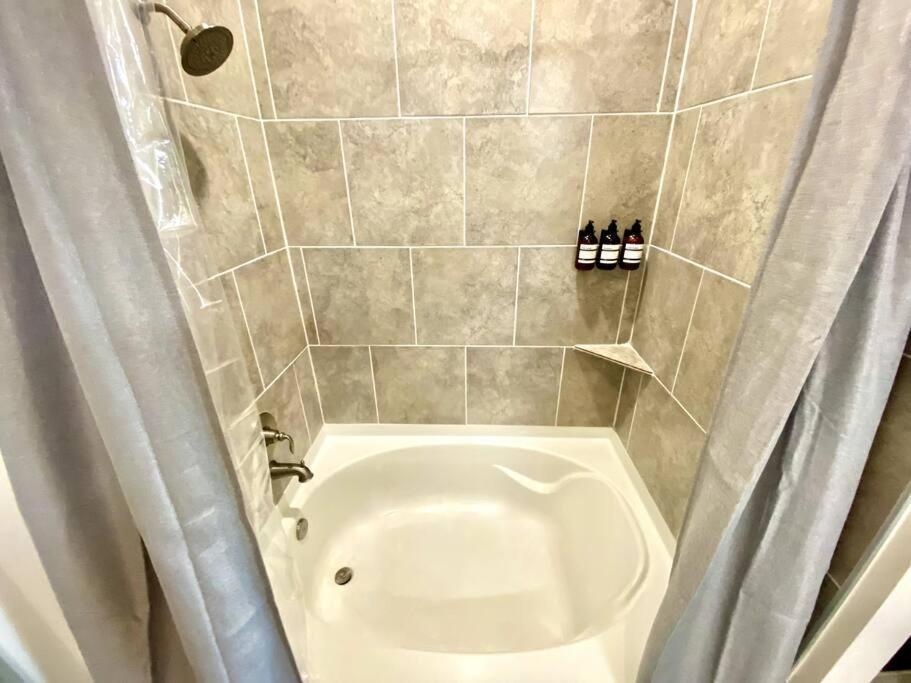 יוסטון Luxury Apartment With King Bed And Pool And Free Parking 4 מראה חיצוני תמונה